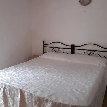 Lella Margine Rosso Casa vacanze Quartu SantʼElena